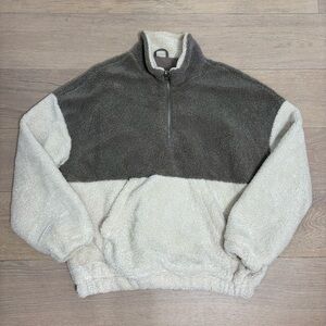 Zara Men's Zip Up Sweater in Gray and Cream